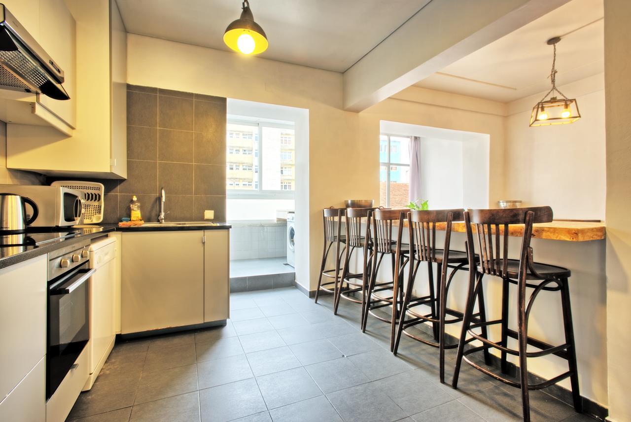 Sao Pedro 30 Guests Apartment リスボン エクステリア 写真